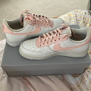 Women’s Nike Air Force 1 ‘07